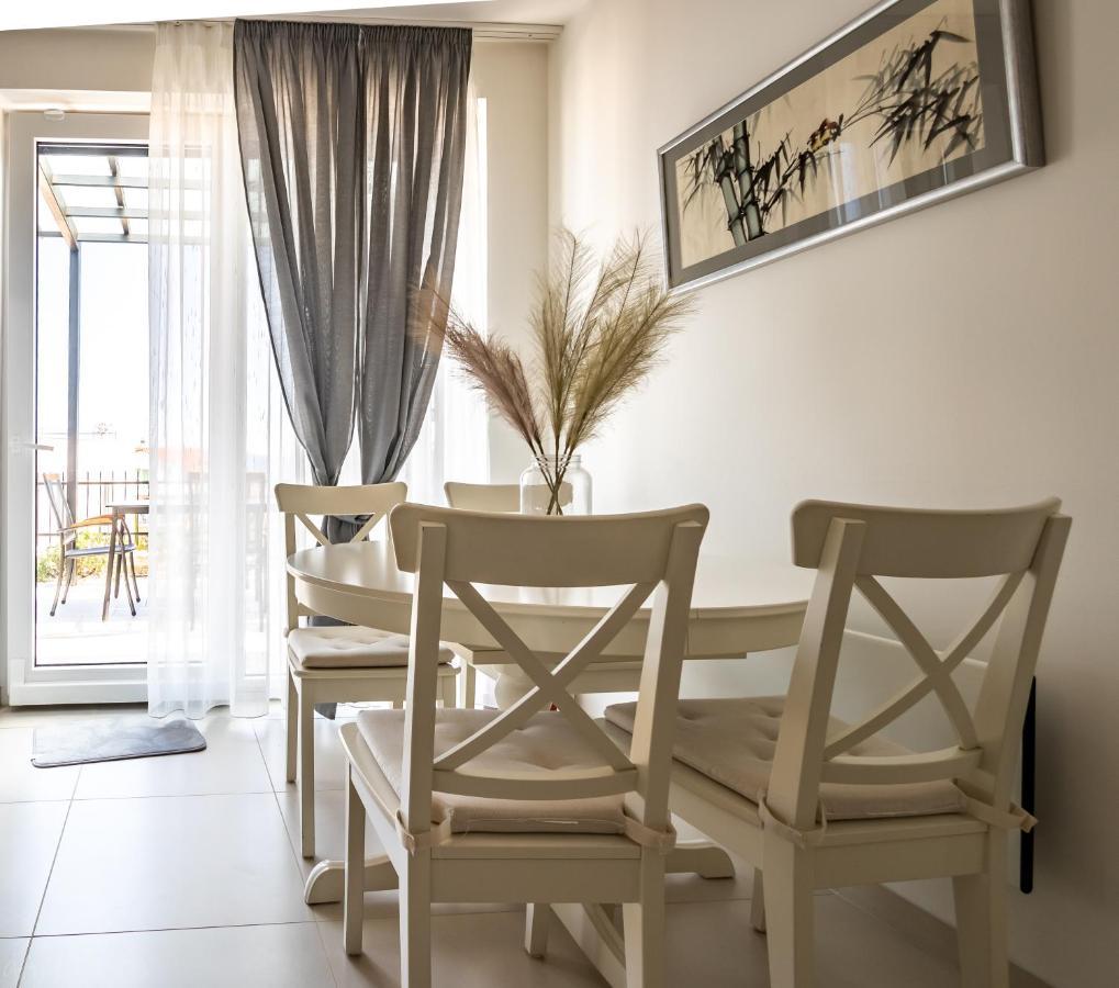 Boutique La Perla Jacuzzi Apartment Murter Exterior foto