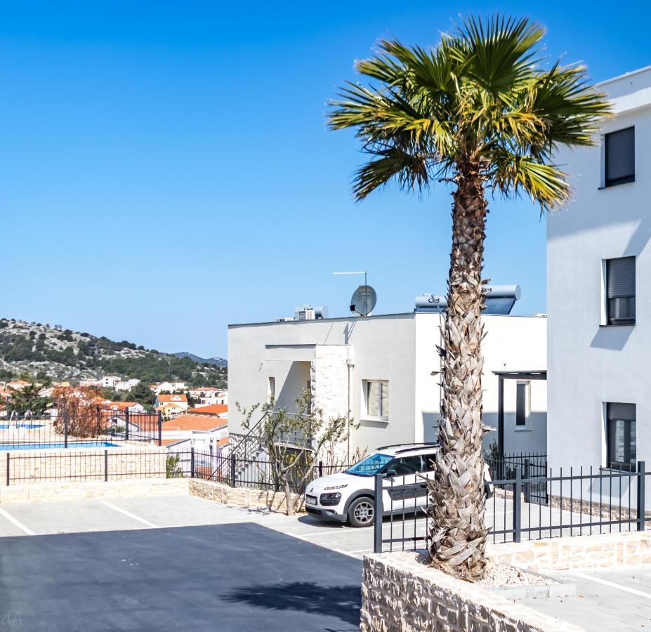 Boutique La Perla Jacuzzi Apartment Murter Exterior foto