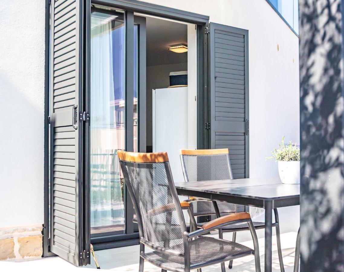 Boutique La Perla Jacuzzi Apartment Murter Exterior foto