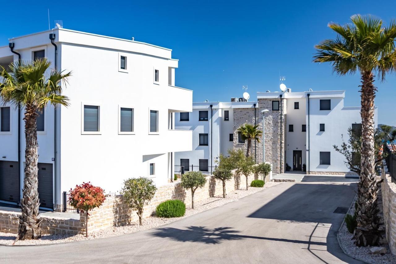 Boutique La Perla Jacuzzi Apartment Murter Exterior foto