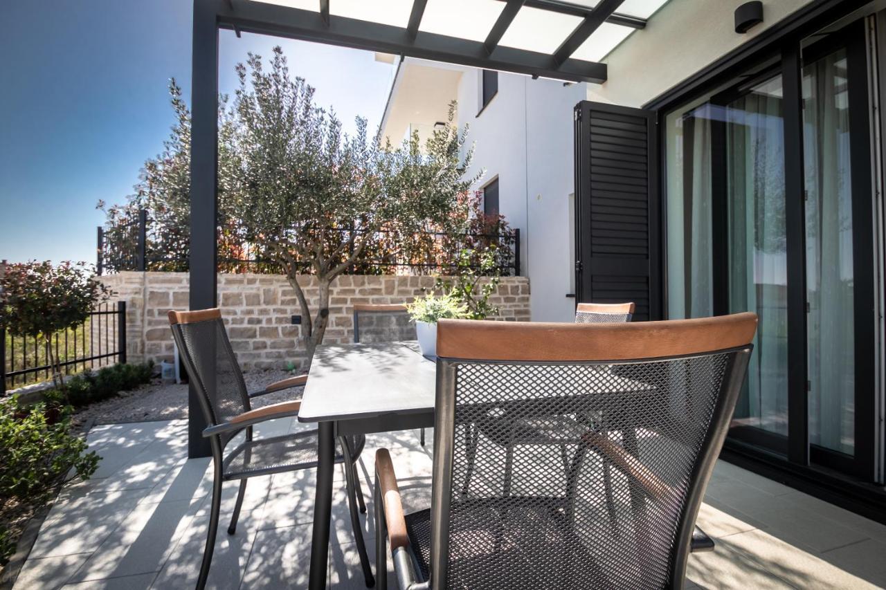 Boutique La Perla Jacuzzi Apartment Murter Exterior foto